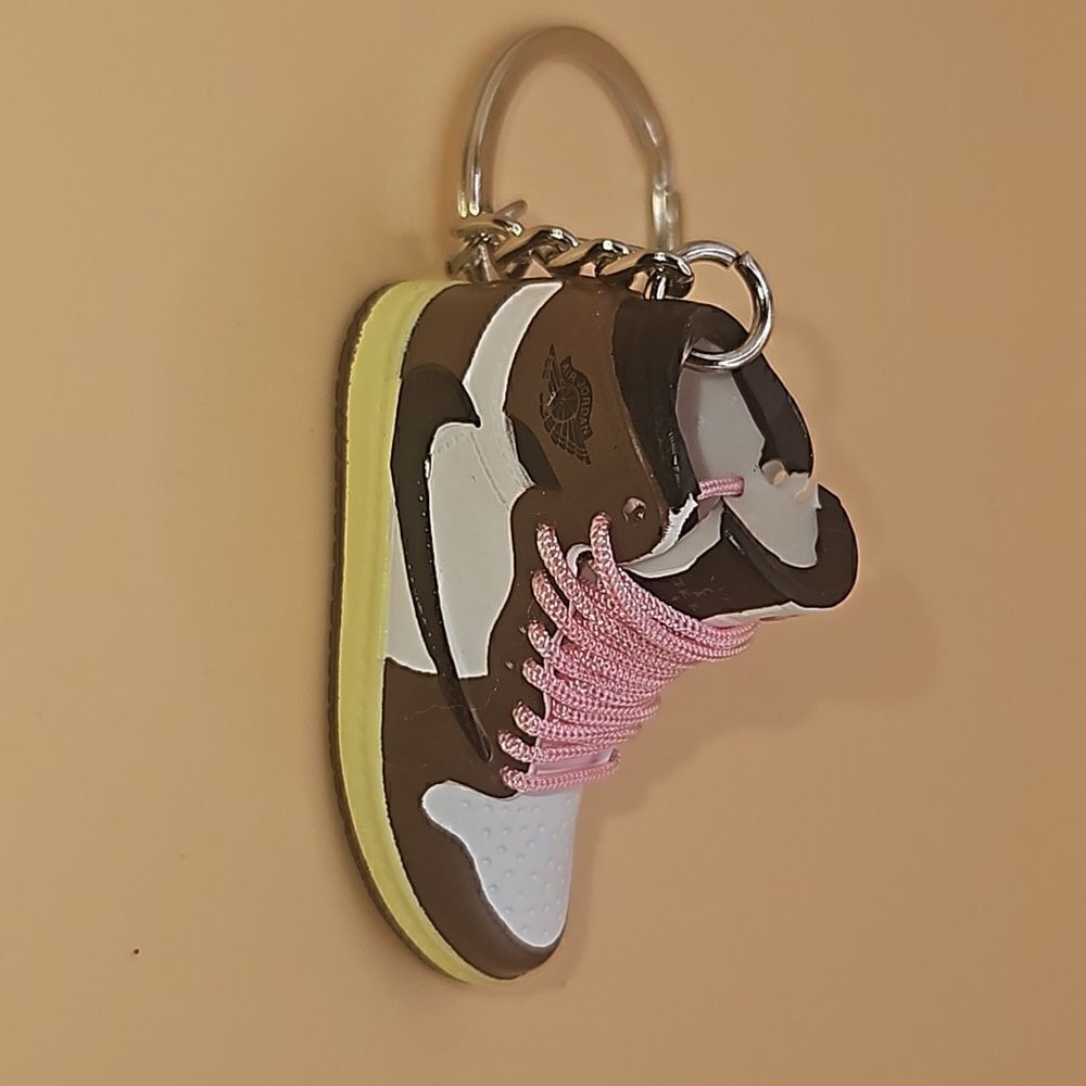 Travis Scott Jordan 1 Keychain